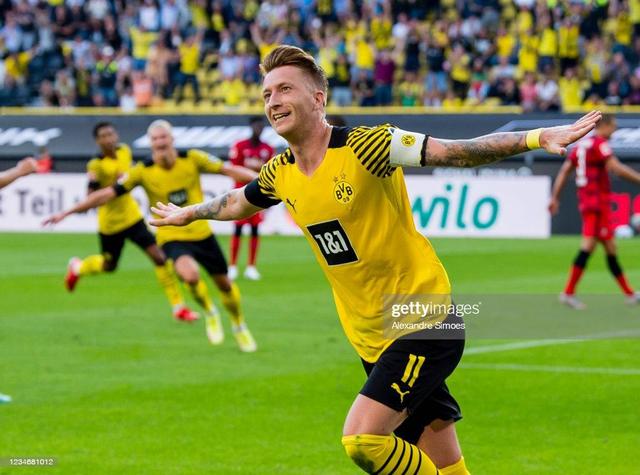 法兰克福再现神勇，霸气登顶的简单介绍