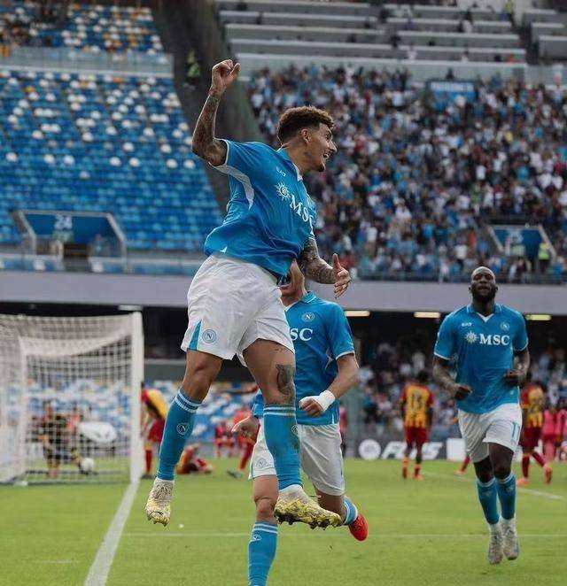 意甲比赛节奏快速!球员体能风采 意甲比赛节奏快速!球员体能风采