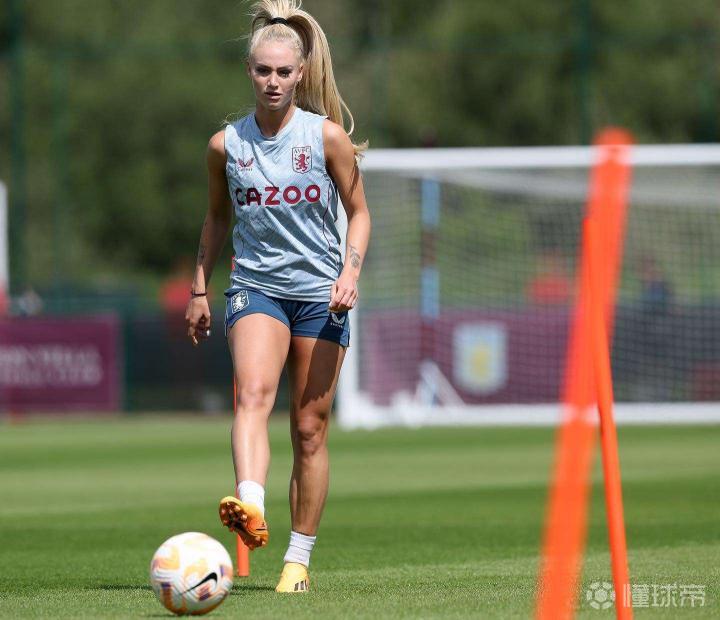 刚果国脚归队备战瑞士队,备受期待 刚果国脚归队备战瑞士队,备受期待