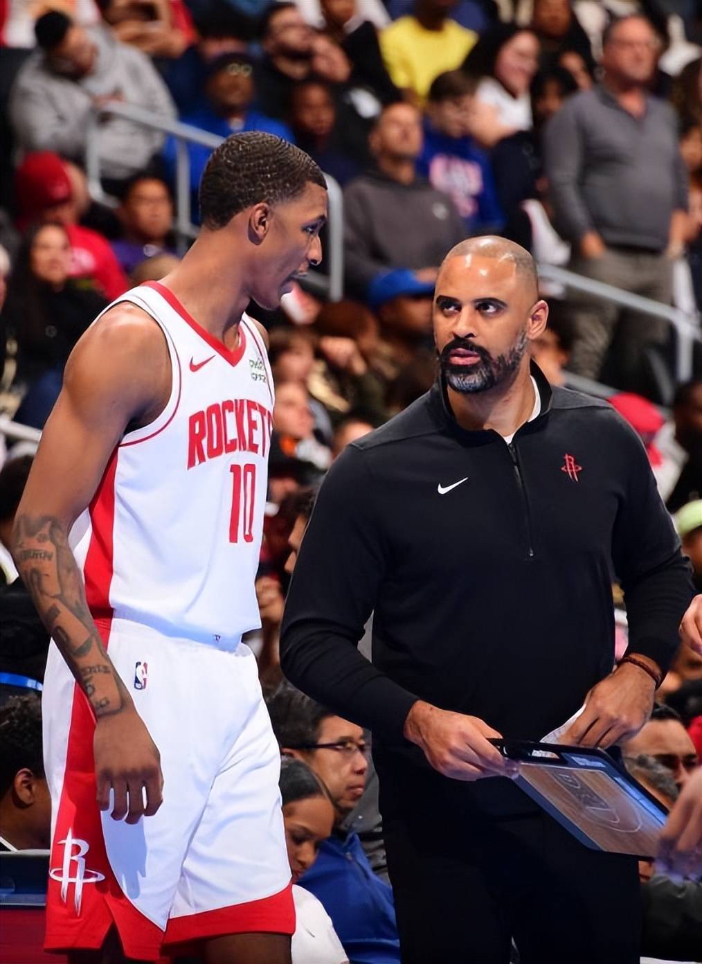 火箭主帅德安东尼赞誉球队团结精神 火箭主帅德安东尼赞誉球队团结精神