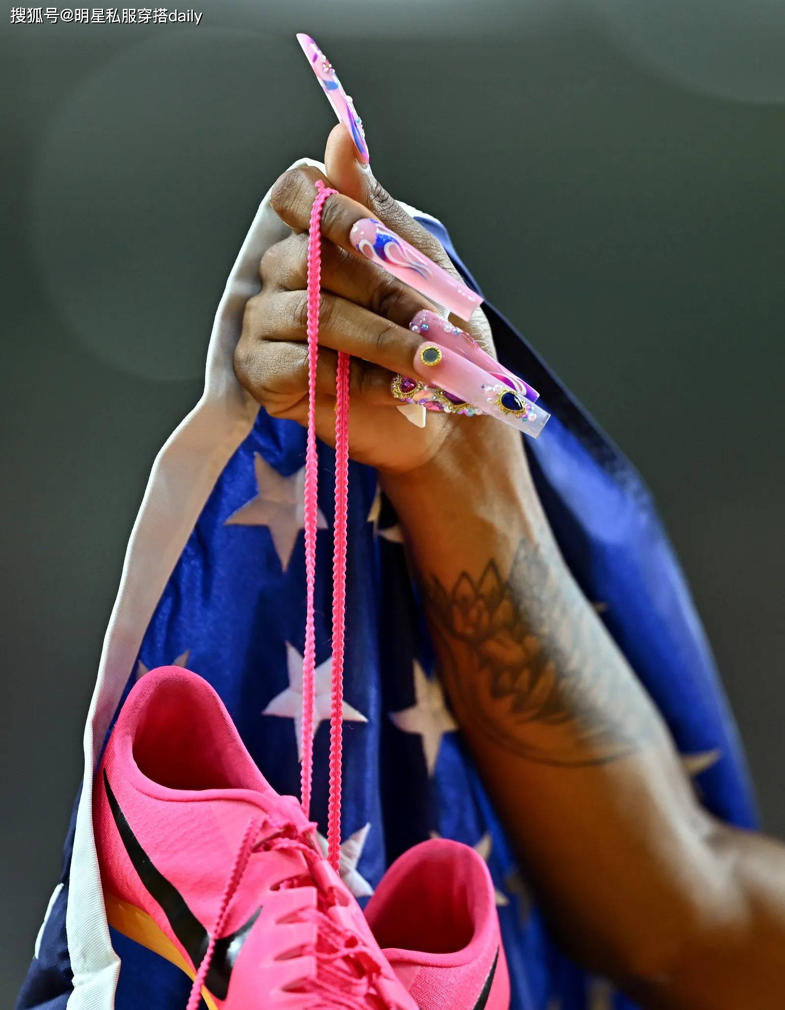 美国田径队表现抢眼,多项比赛收获奖牌的简单介绍 美国田径队表现抢眼,多项比赛收获奖牌的简单介绍