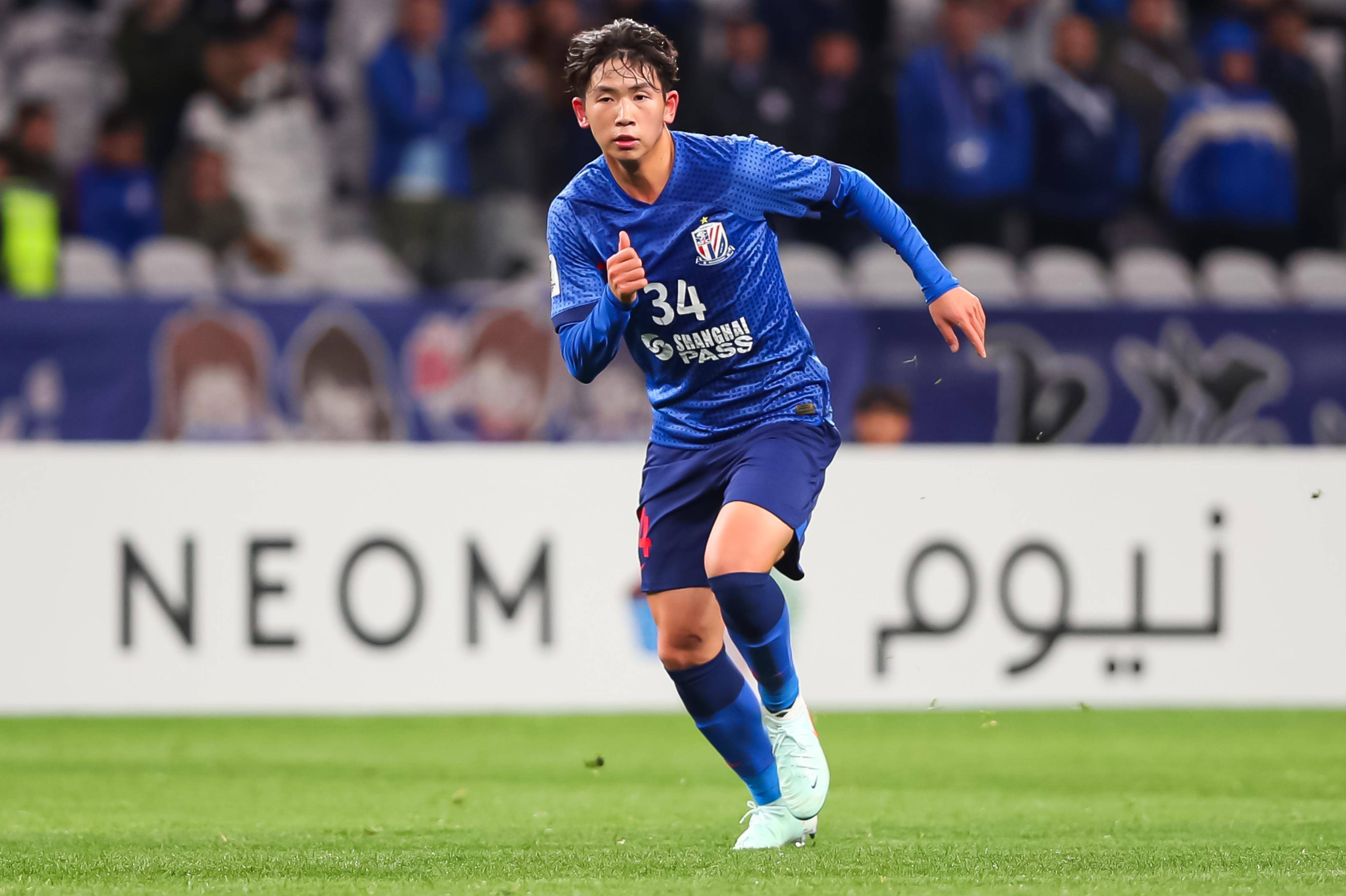 险胜一场比赛后，球队士气高涨备战接下来对决的简单介绍