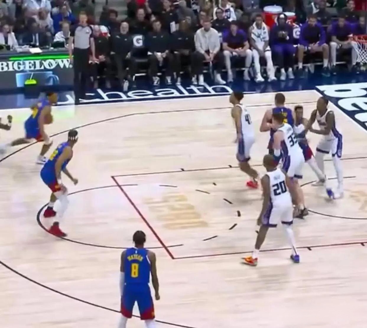 险胜一场比赛后，球队士气高涨备战接下来对决的简单介绍