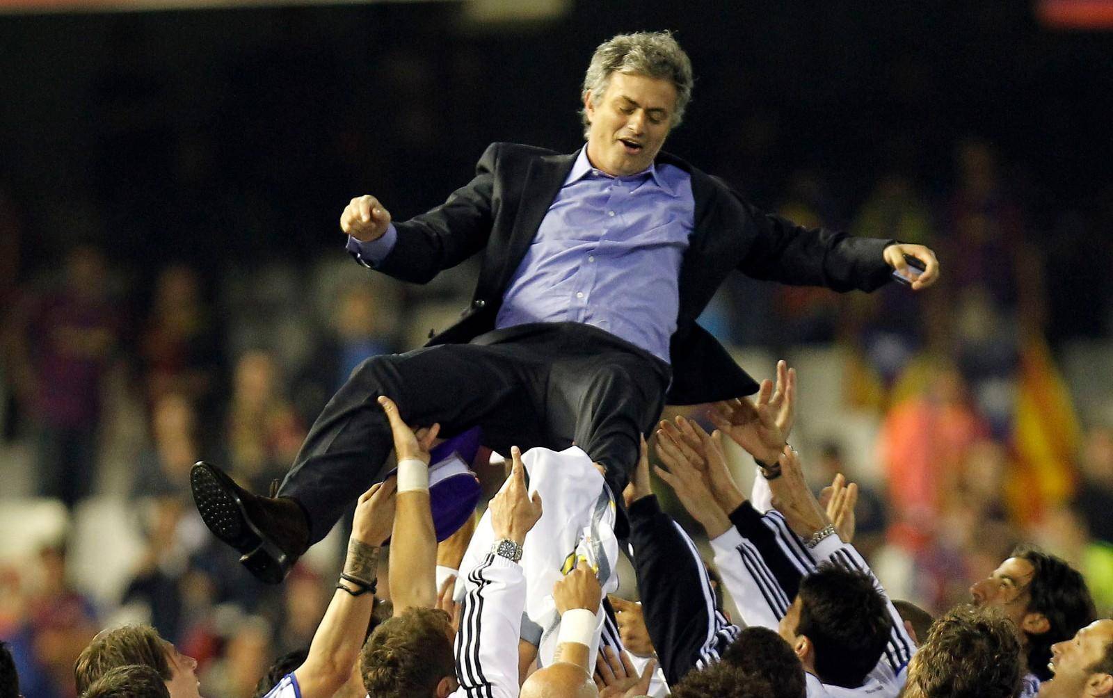 欧预赛黑马退场，卫冕冠军再度登顶