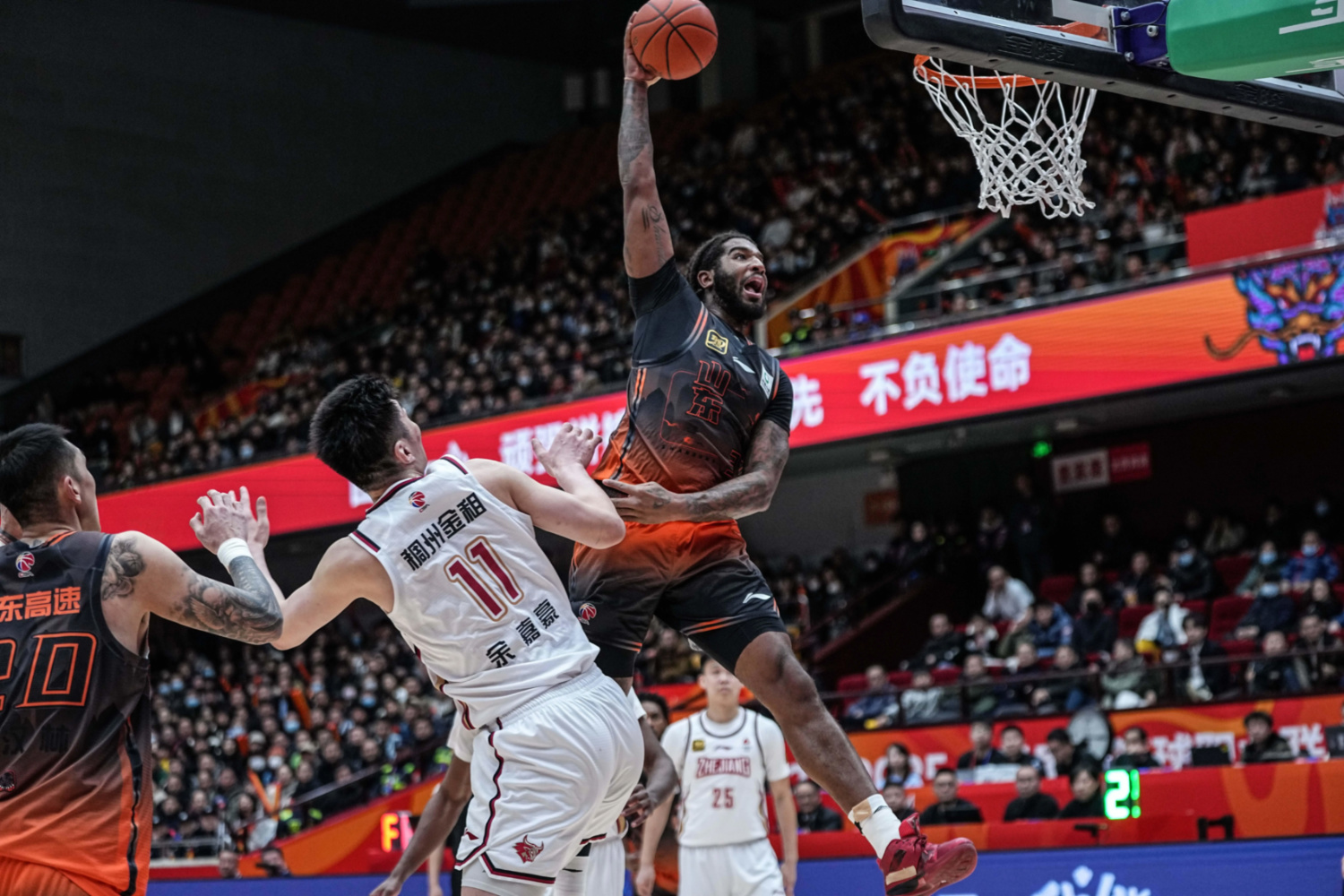 福建队客场击败山东,取得领先 福建队客场击败山东,取得领先