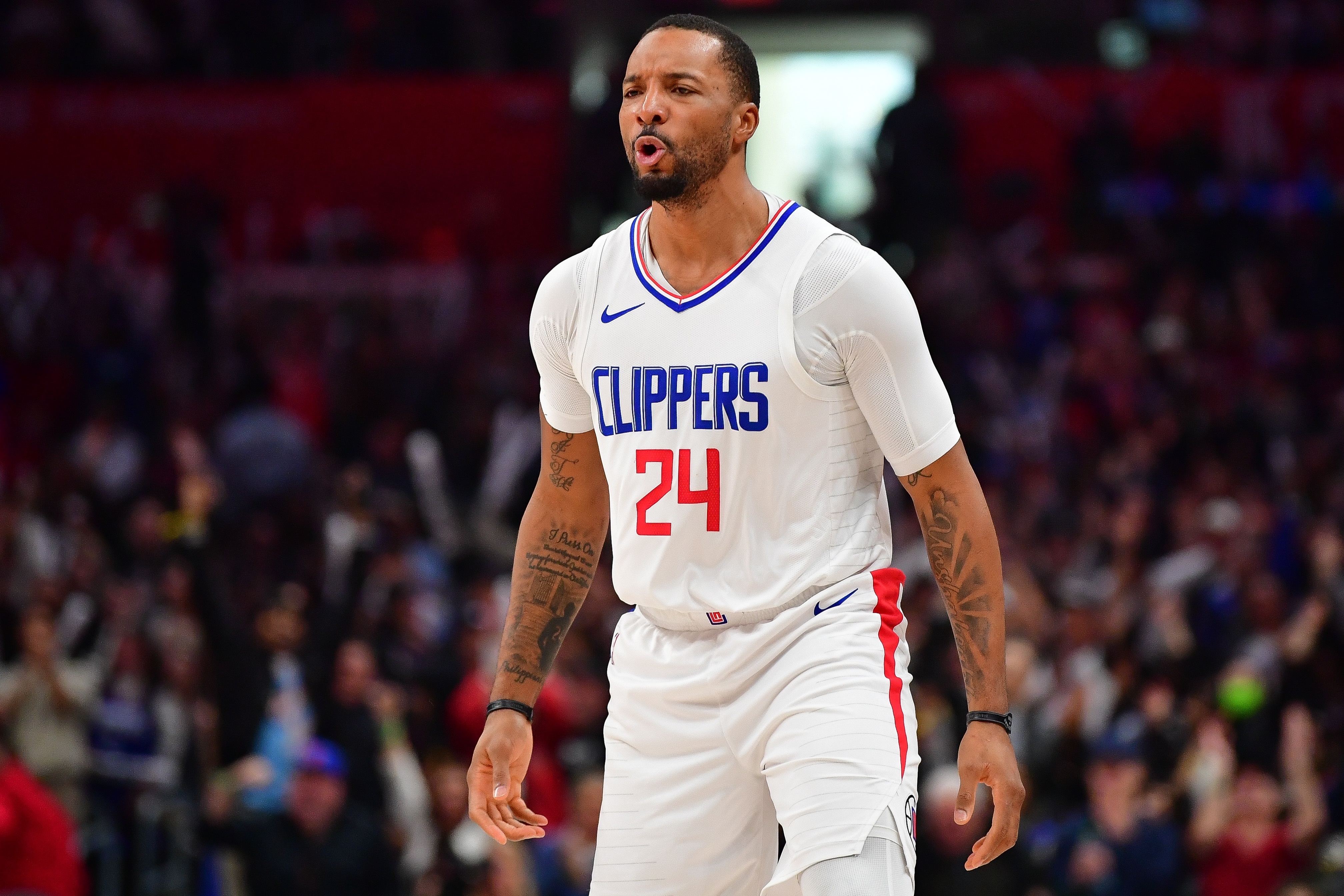 开拓者大胜快船,迎来亚历山大的简单介绍 开拓者大胜快船,迎来亚历山大的简单介绍