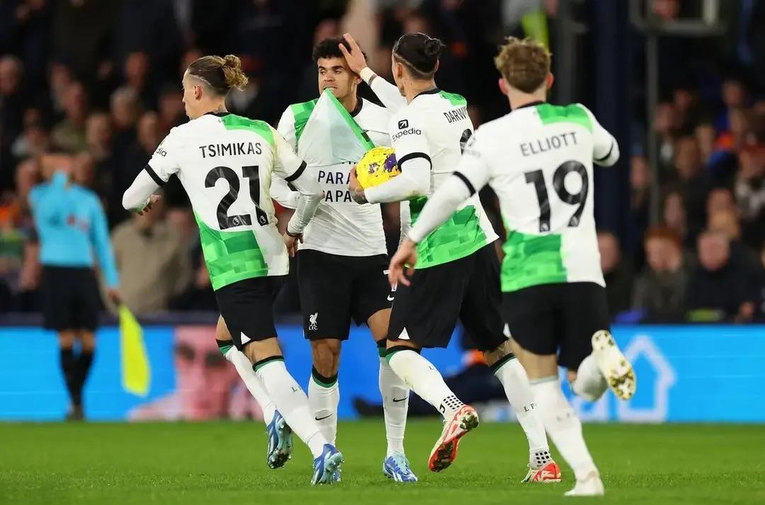 西甲联赛战火重燃,球队实力均衡预计爆发争夺的简单介绍 西甲联赛战火重燃,球队实力均衡预计爆发争夺的简单介绍