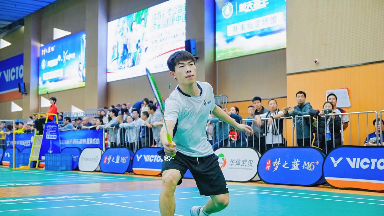 羽毛球赛事竞争激烈,决战胜负难料的简单介绍 羽毛球赛事竞争激烈,决战胜负难料的简单介绍