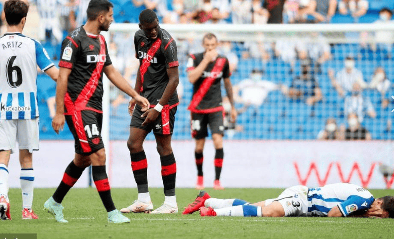 激烈较量：球员们拼尽全力争取胜利的简单介绍